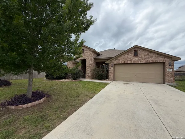 $1,950 | 646 Ridge Lawn Drive, New Braunfels, TX 78130