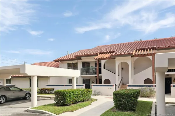 $330,000 | 6021 Southeast Martinique Drive, Unit 201, Stuart, FL 34997