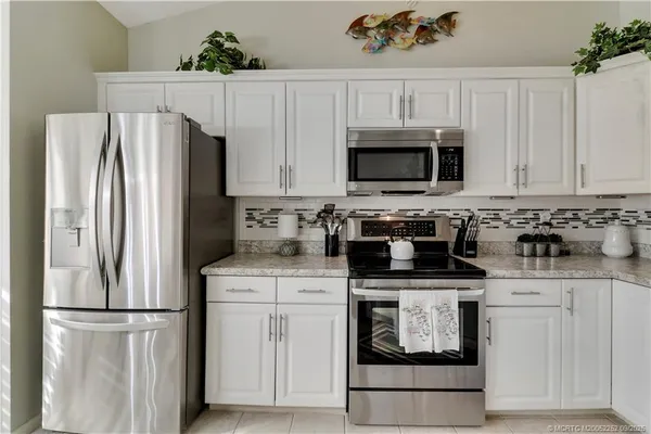 $330,000 | 6021 Southeast Martinique Drive, Unit 201, Stuart, FL 34997