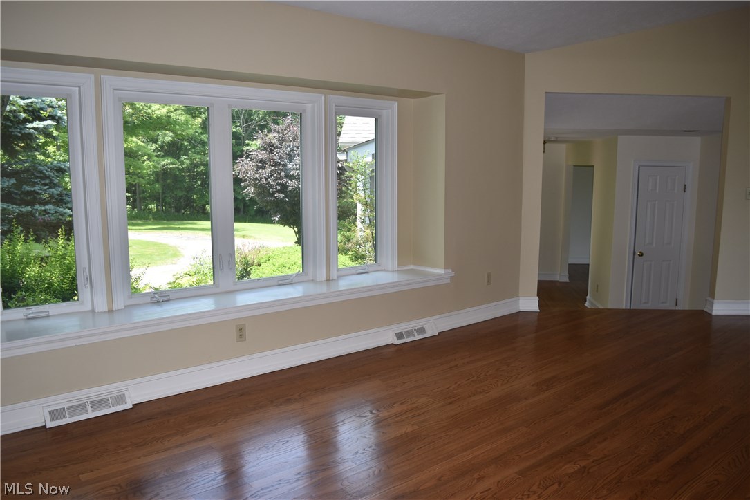 11230 Mayfield Road Chardon, OH 44024 - Photo 9 of 34 Gallery Image 9