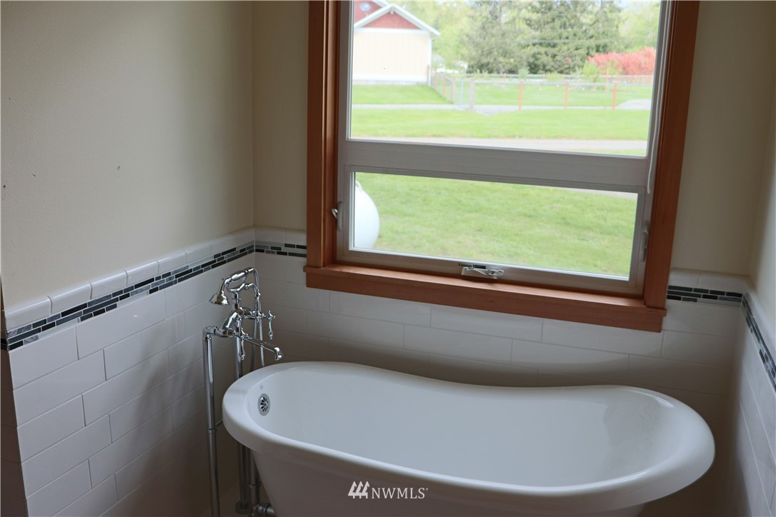 7017 Samish Heights Road Bow, WA 98232 - Photo 28 of 34 Gallery Image 28