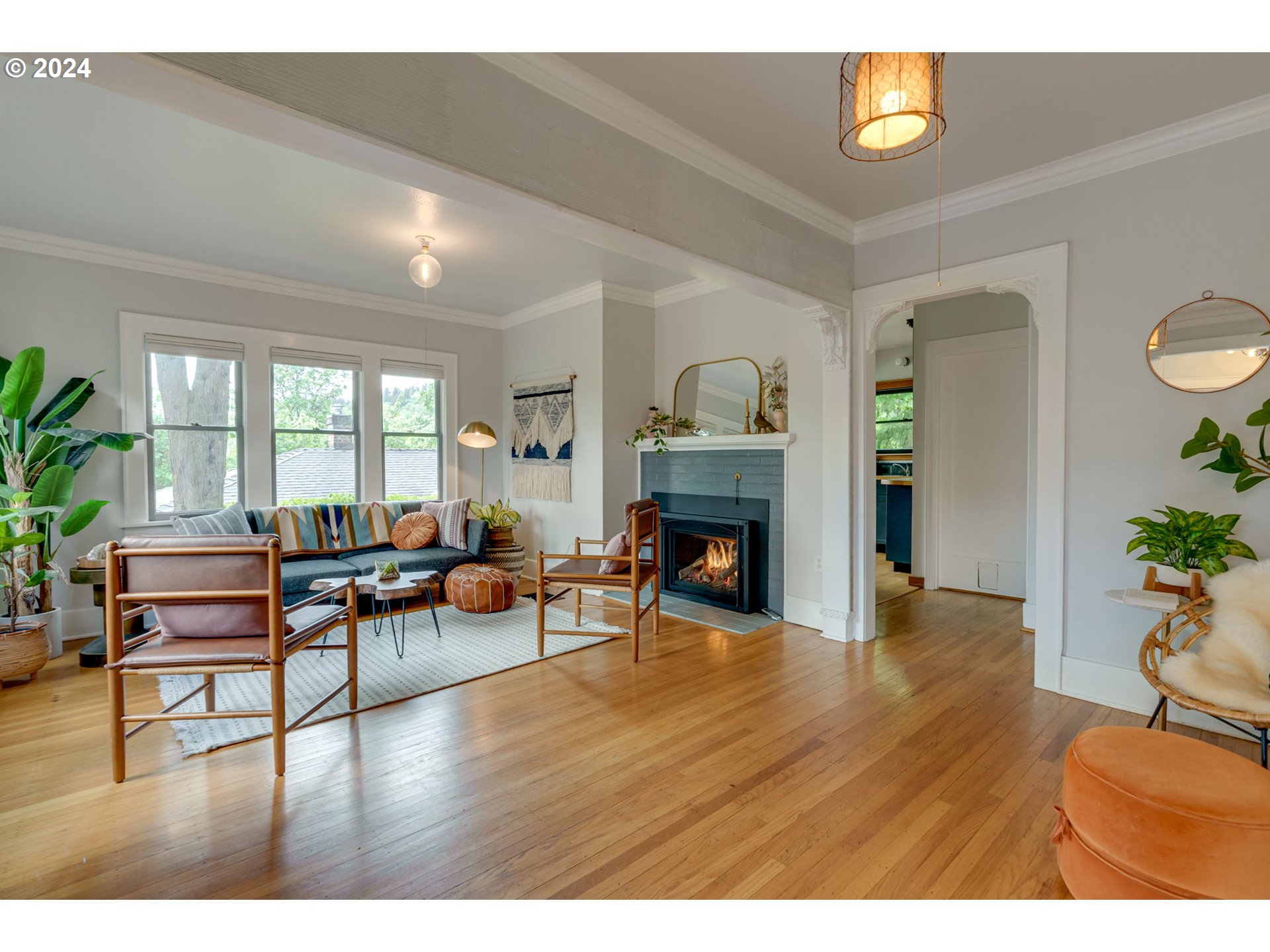 4629 Southwest View Point Terrace Portland, OR 97239 - Photo 2 of 37 Gallery Image 2
