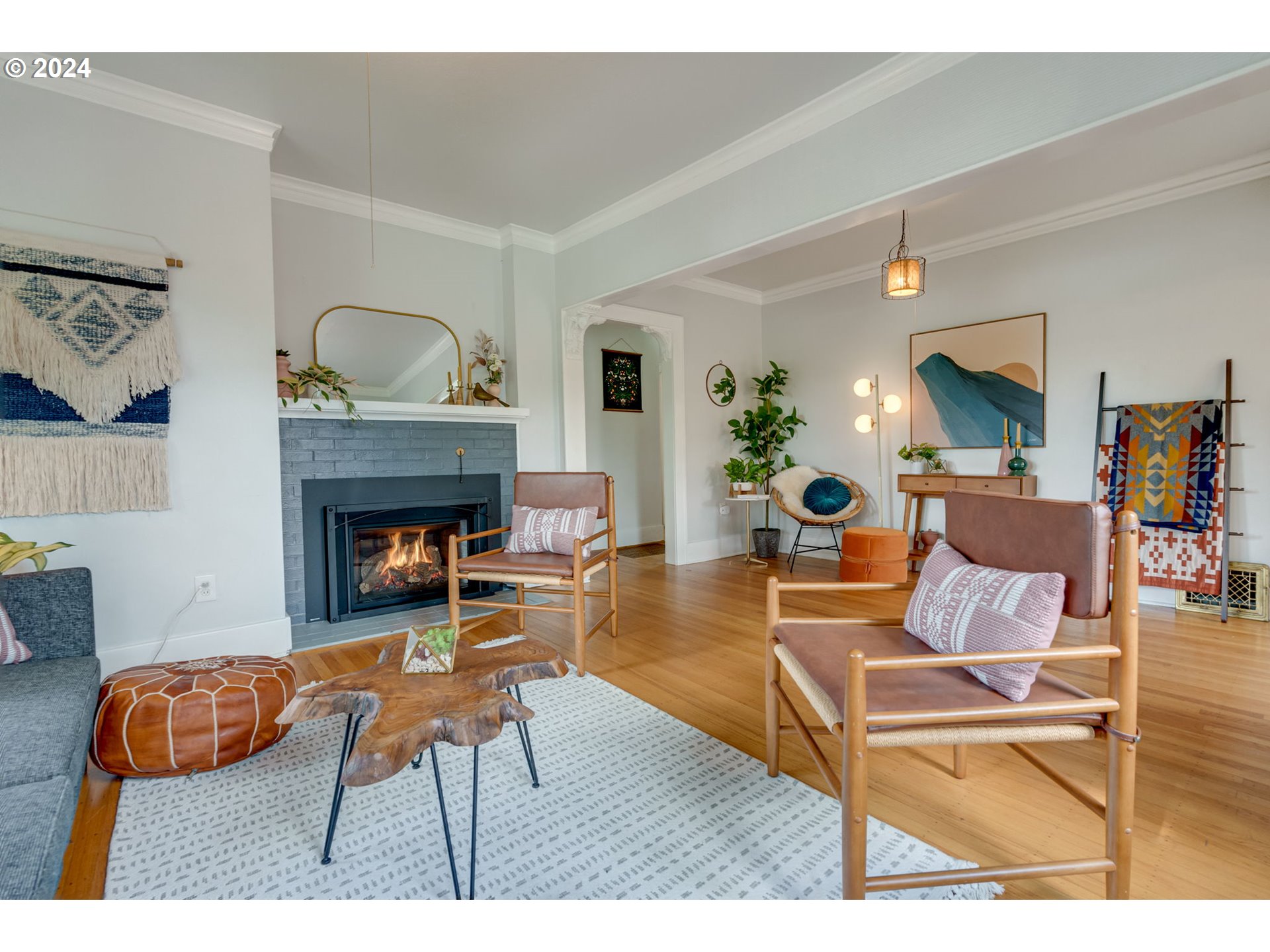 4629 Southwest View Point Terrace Portland, OR 97239 - Photo 5 of 37 Gallery Image 5