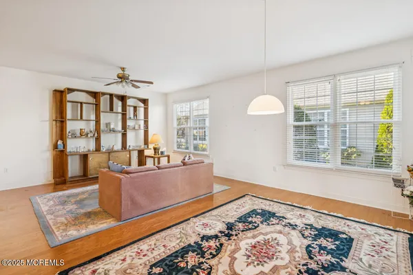 $375,000 | 1 Drury Lane, Manchester Township, NJ 08759