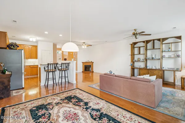$375,000 | 1 Drury Lane, Manchester Township, NJ 08759
