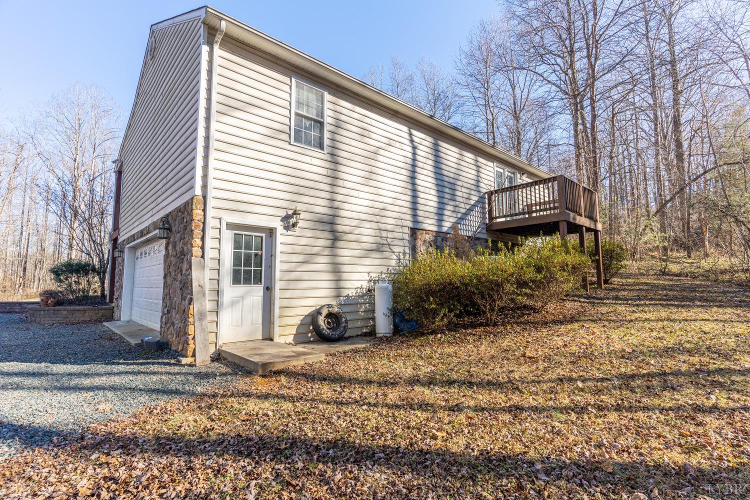 191 Father Judge Road Monroe, VA 24574 - Photo 4 of 58 Gallery Image 4