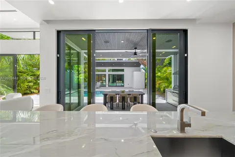 $3,299,000 | 280 Northwest 47th Street, Miami, FL 33127