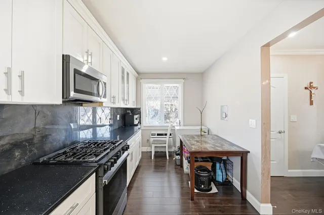 $1,200,000 | 1100 Neill Avenue | Morris Park