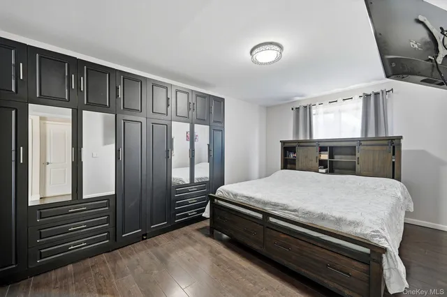 $1,200,000 | 1100 Neill Avenue | Morris Park
