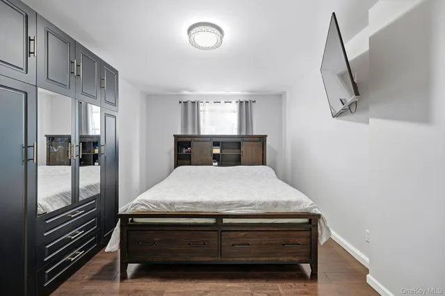$1,200,000 | 1100 Neill Avenue | Morris Park