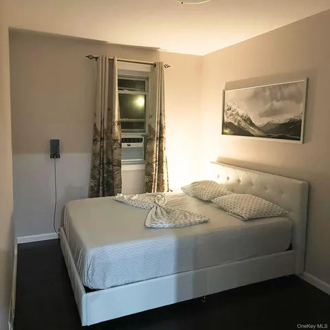 $1,200,000 | 1100 Neill Avenue | Morris Park