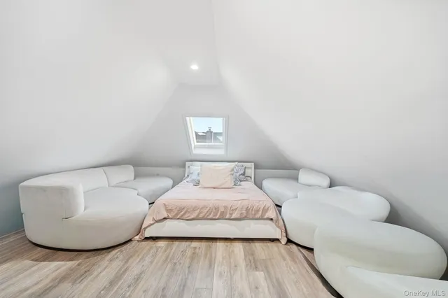 $1,200,000 | 1100 Neill Avenue | Morris Park