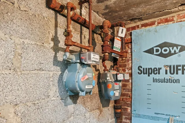 $1,200,000 | 1100 Neill Avenue | Morris Park