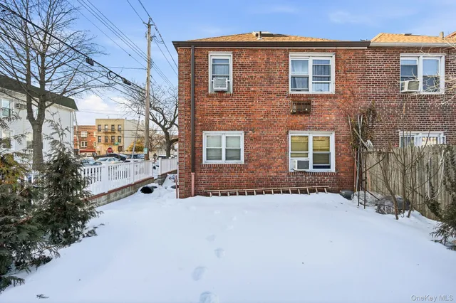 $1,200,000 | 1100 Neill Avenue | Morris Park