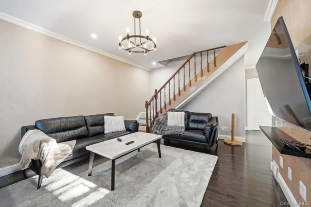 $1,200,000 | 1100 Neill Avenue | Morris Park