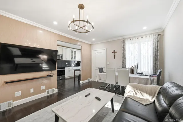 $1,200,000 | 1100 Neill Avenue | Morris Park