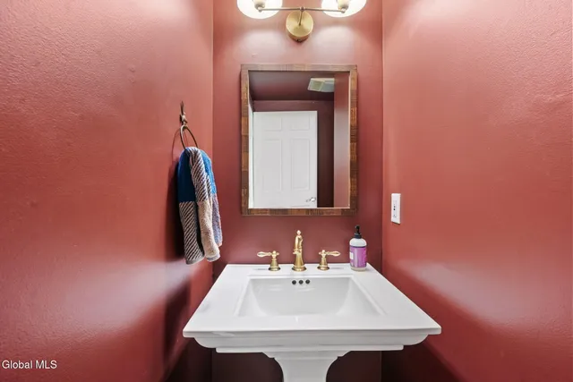 $630,000 | 85 Parkwyn Drive, Bethlehem, NY 12054