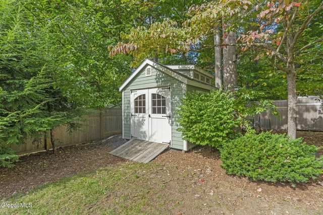 $630,000 | 85 Parkwyn Drive, Bethlehem, NY 12054