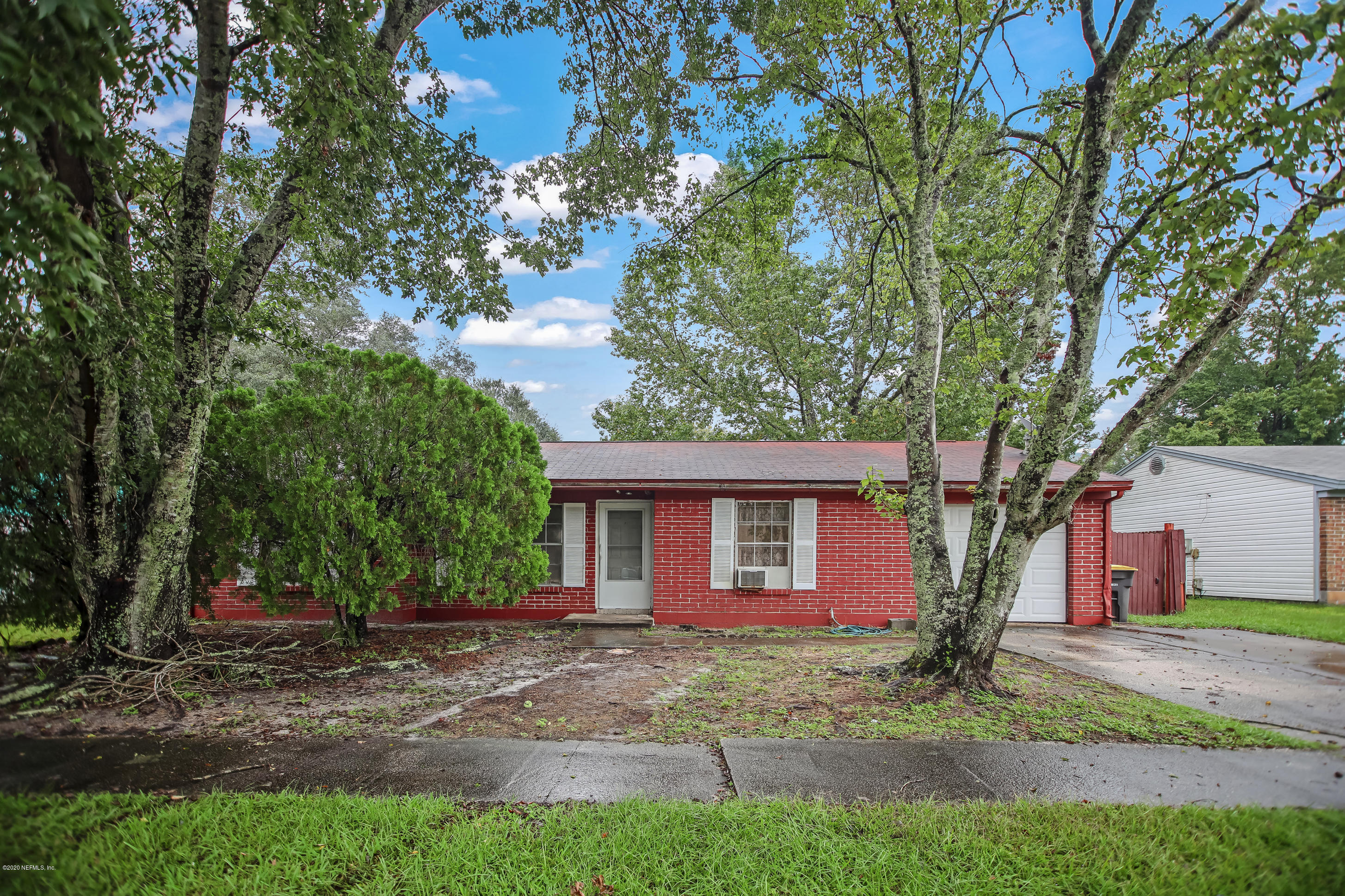 2581 Spring Lake Road Jacksonville, FL 32210 - Photo 2 of 30 5J4A8097