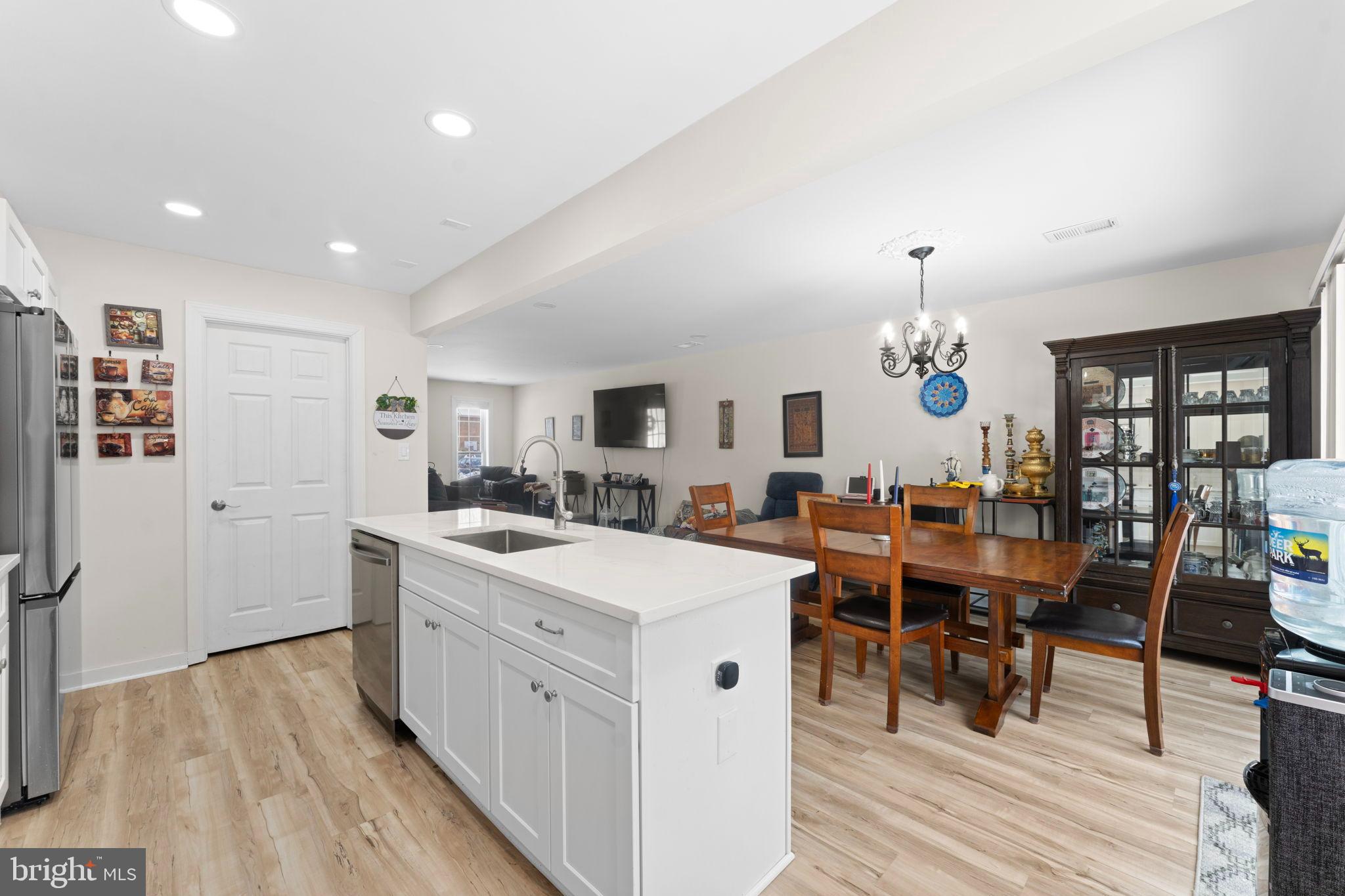 6406 Gildar Street Alexandria, VA 22310 - Photo 2 of 32 Updated kitchen with room for large dining table.