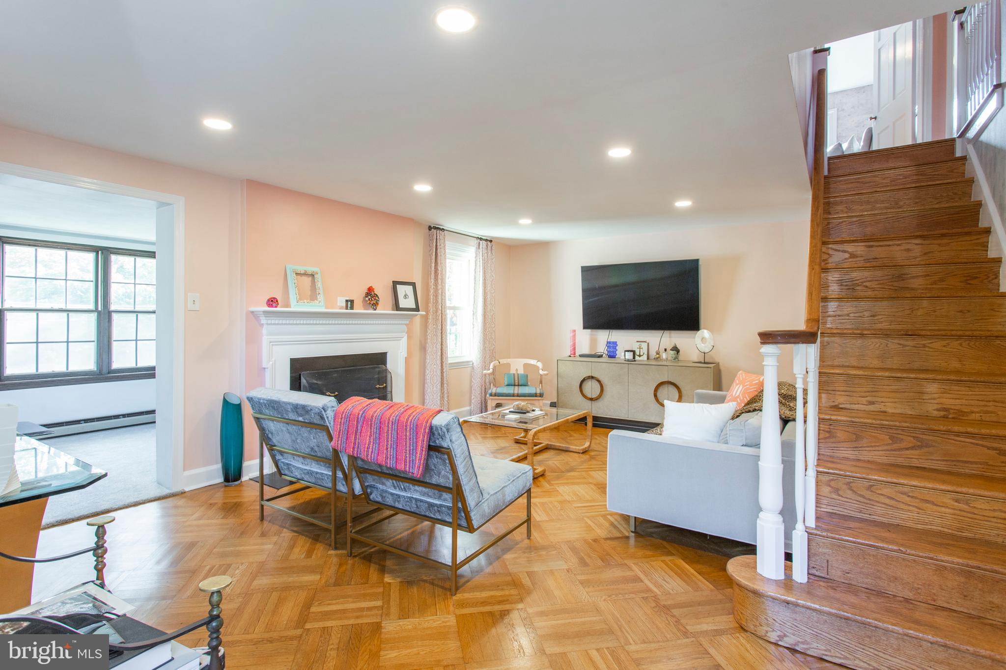1700 Manor Road Havertown, PA 19083 - Photo 3 of 29 Living Room