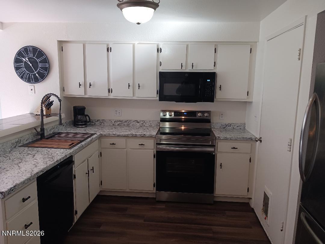 401 Allouette Way, Unit 7 Carson City, NV 89701 - Photo 8 of 27 Kitchen 3