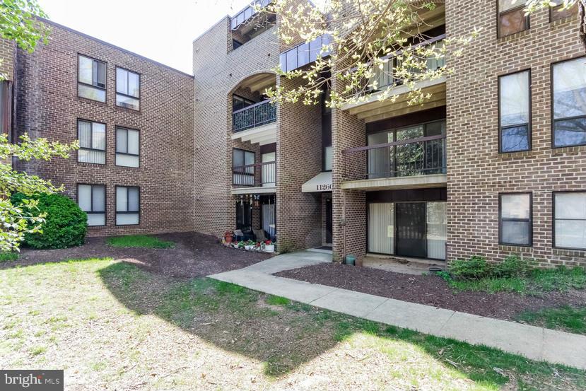 11260 Chestnut Grove Square, Unit 138 Reston, VA 20190 - Photo 2 of 25 Exterior (General)