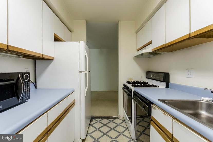 11260 Chestnut Grove Square, Unit 138 Reston, VA 20190 - Photo 12 of 25 Interior (General)