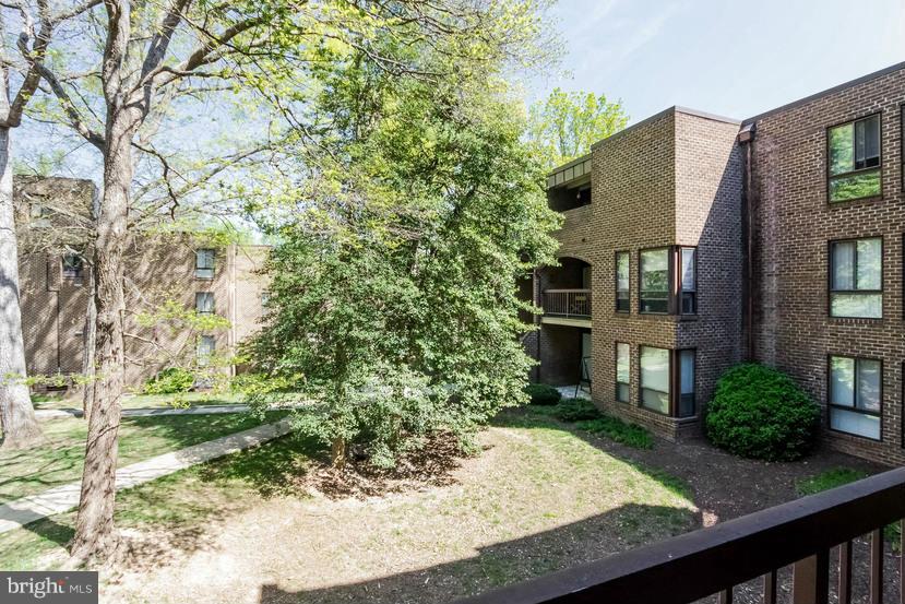 11260 Chestnut Grove Square, Unit 138 Reston, VA 20190 - Photo 22 of 25 Interior (General)