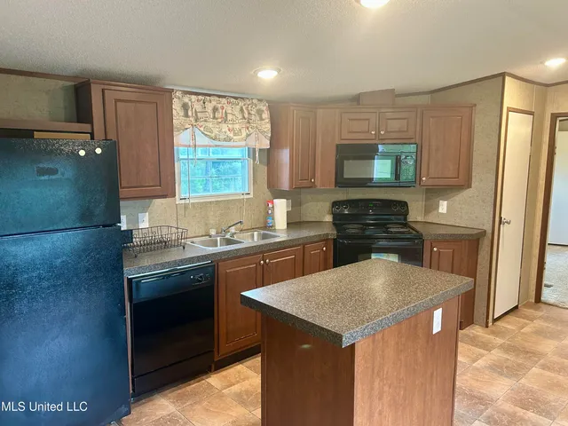 $162,500 | 7030 Cuevas Town Road, Kiln, MS 39556