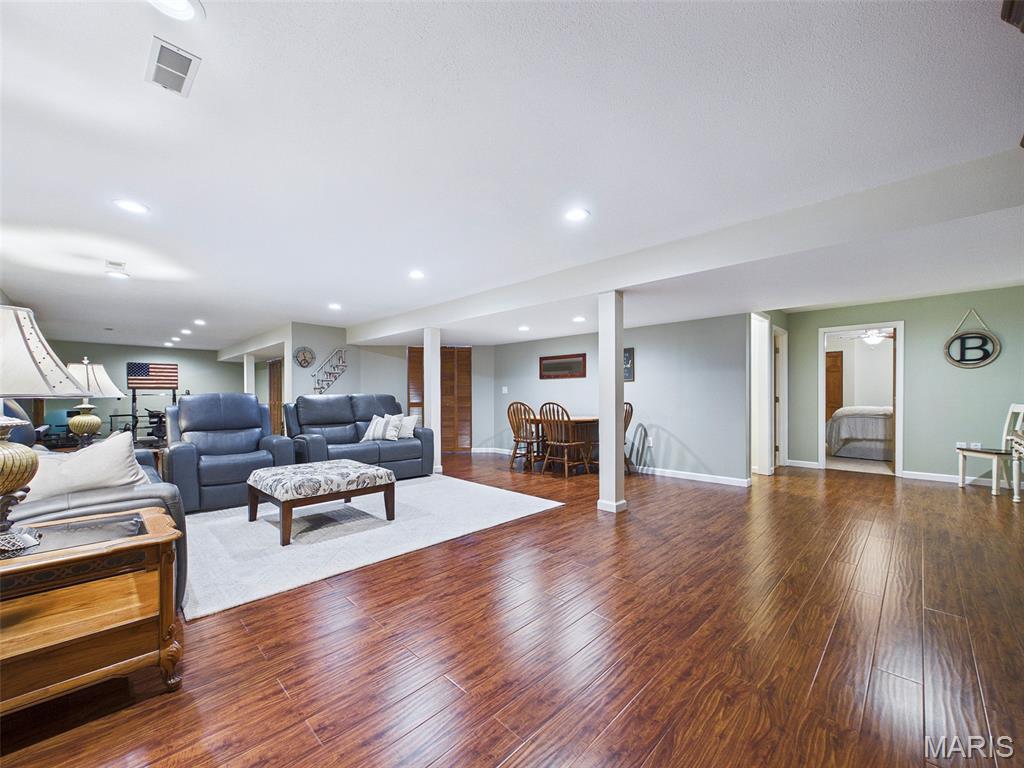 1810 Butler Boulevard Edwardsville, IL 62025 - Photo 32 of 52