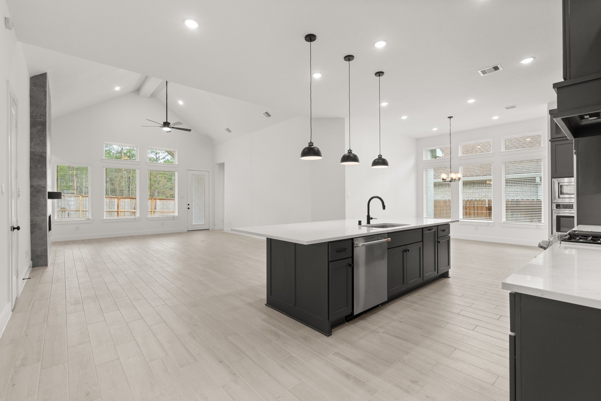 15719 Hoptree Hts Lane Conroe, TX 77302 - Photo 5 of 32 representative photo