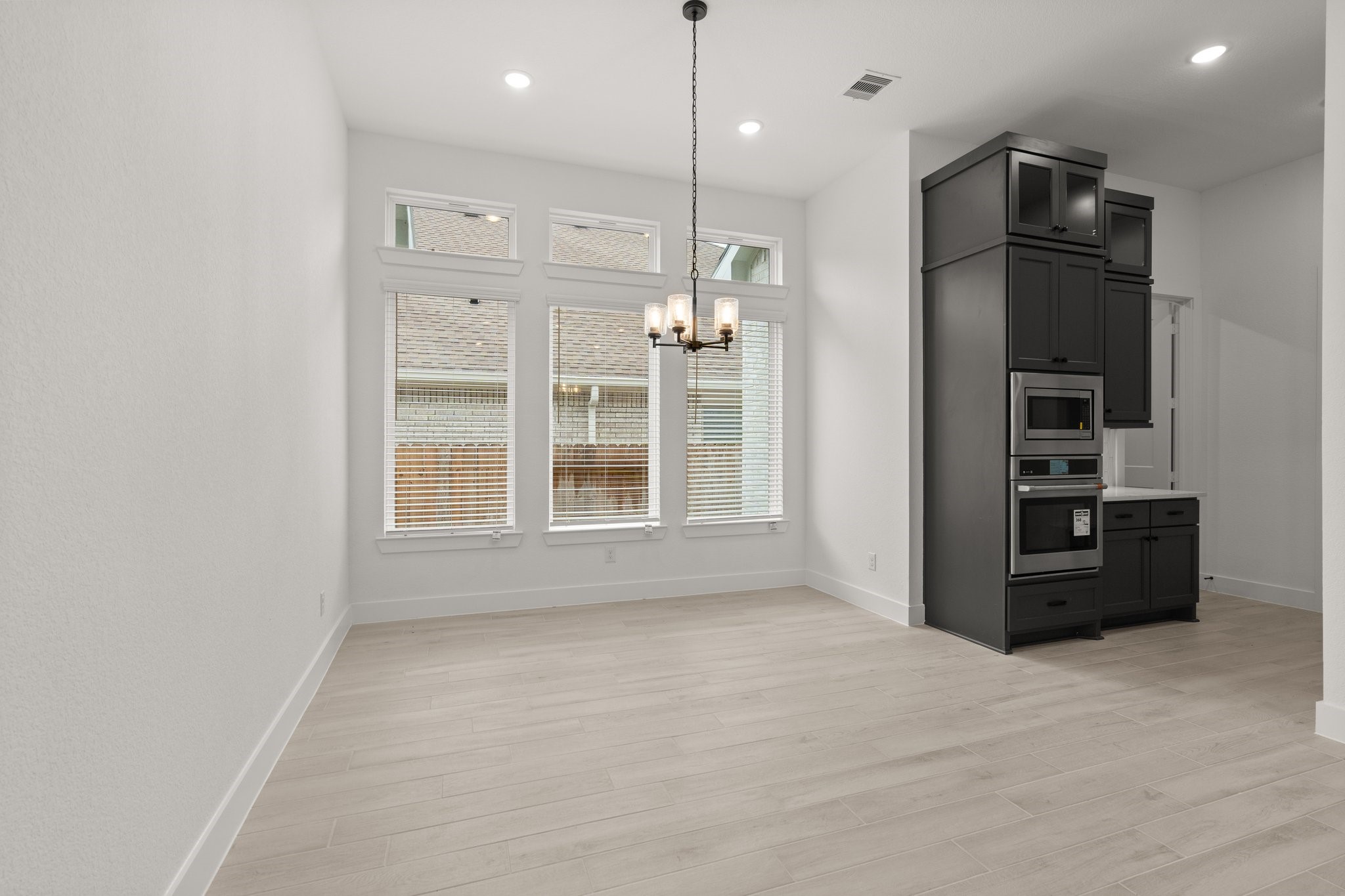 15719 Hoptree Hts Lane Conroe, TX 77302 - Photo 6 of 32 representative photo