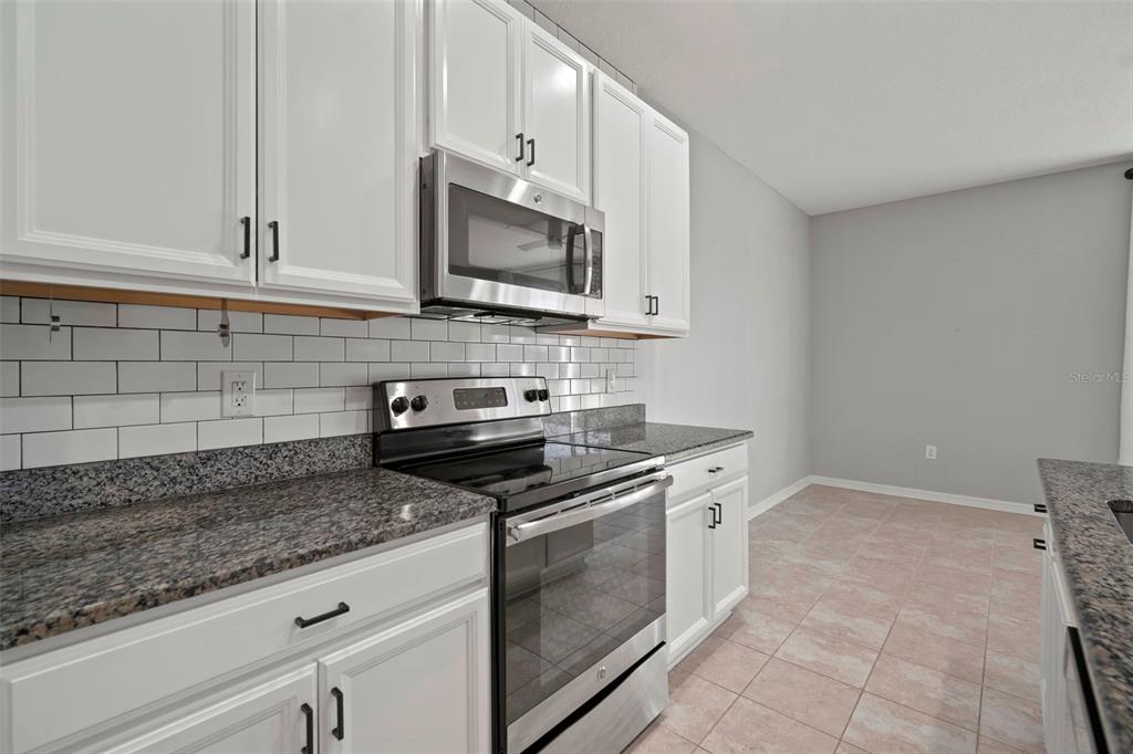 7047 Towne Lake Road Riverview, FL 33578 - Photo 12 of 63 Gallery Image 12