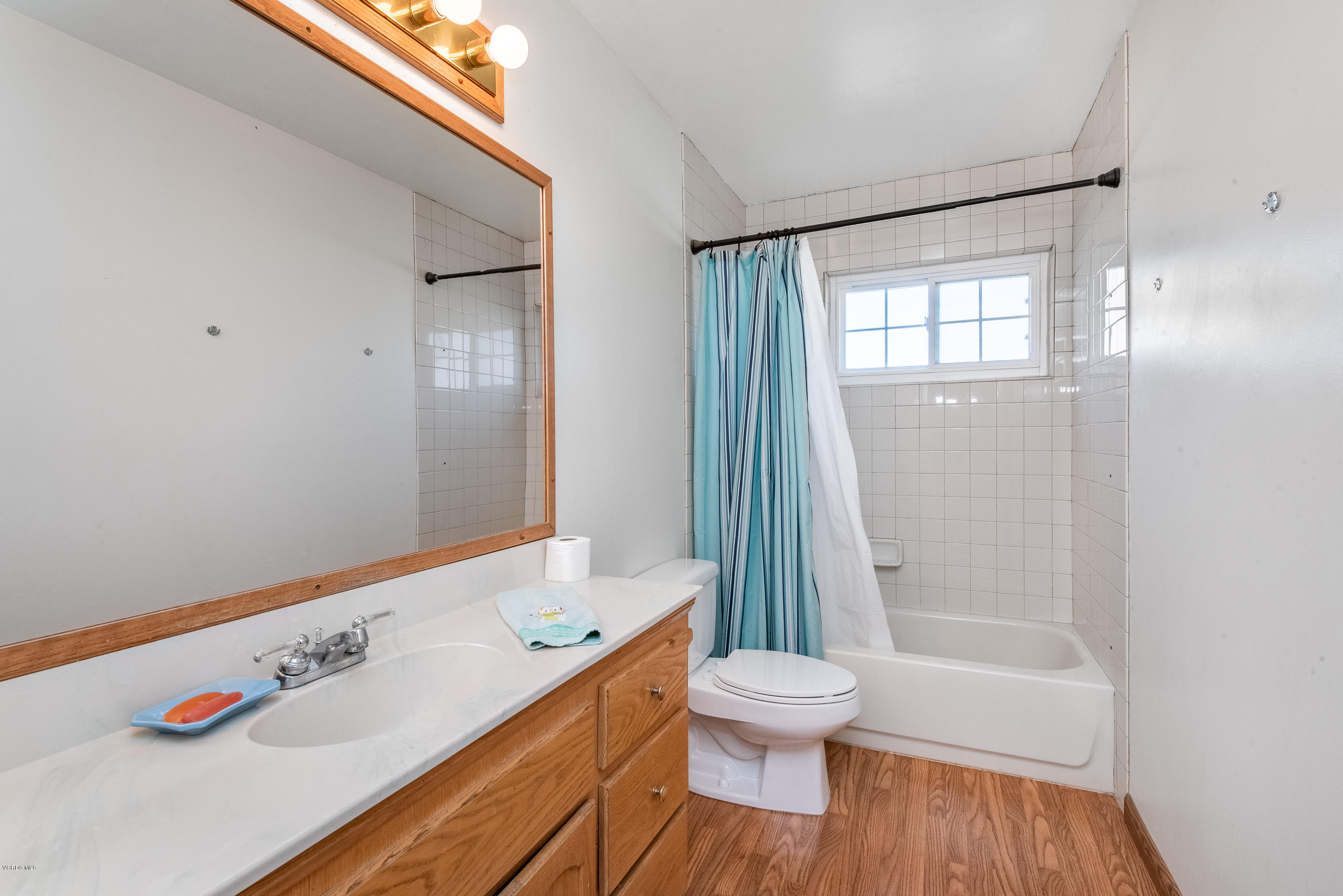 4030 Angela Street Simi Valley, CA 93063 - Photo 13 of 28 4030 Angela St Simi Valley-13
