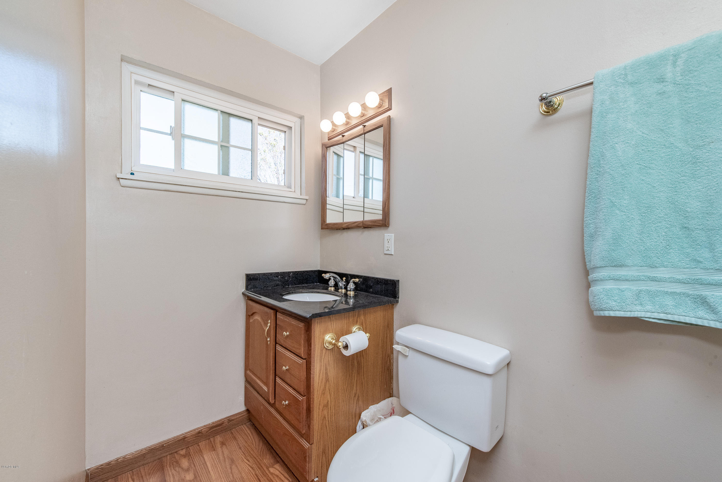 4030 Angela Street Simi Valley, CA 93063 - Photo 18 of 28 4030 Angela St Simi Valley-18