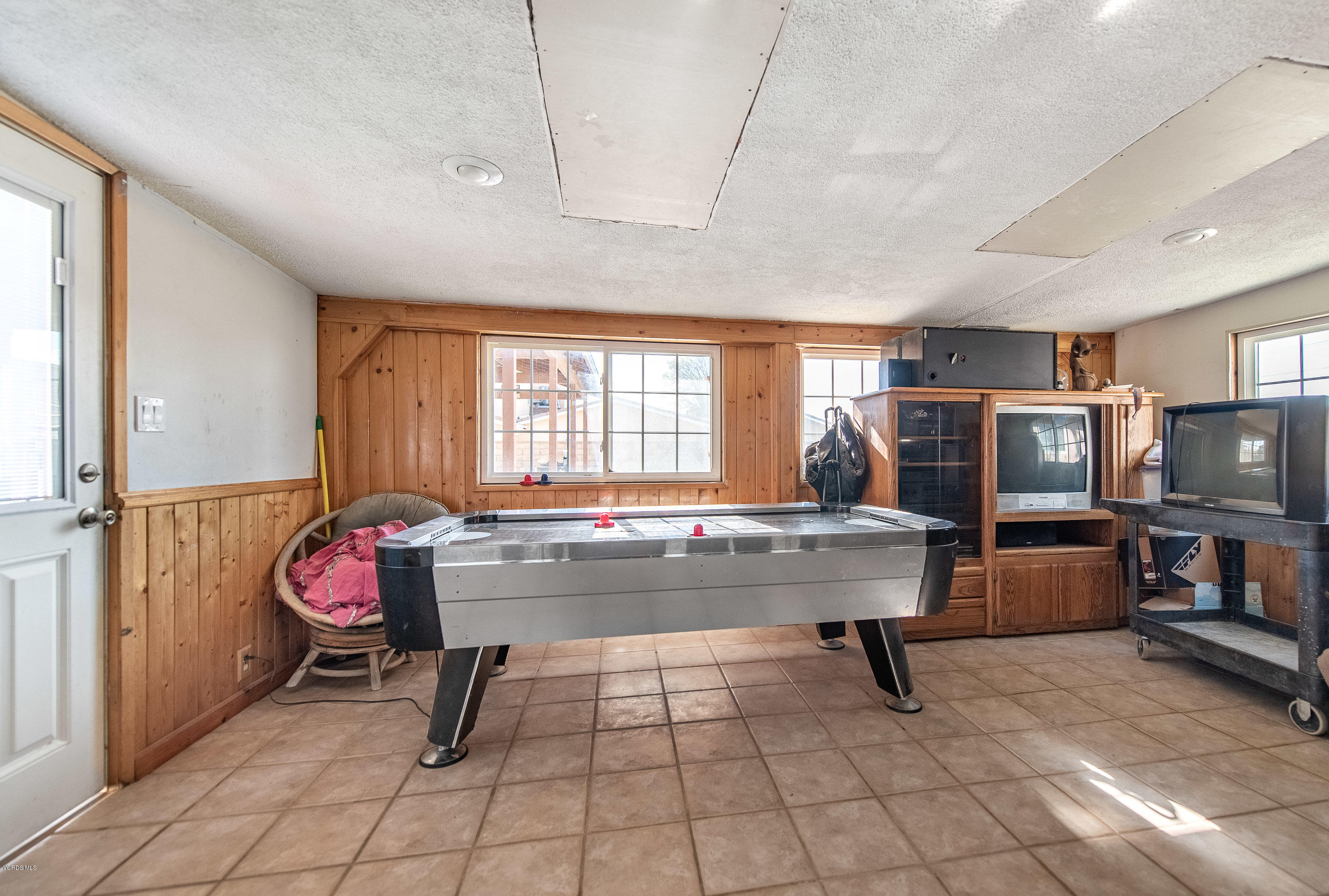 4030 Angela Street Simi Valley, CA 93063 - Photo 20 of 28 4030 Angela St Simi Valley-20
