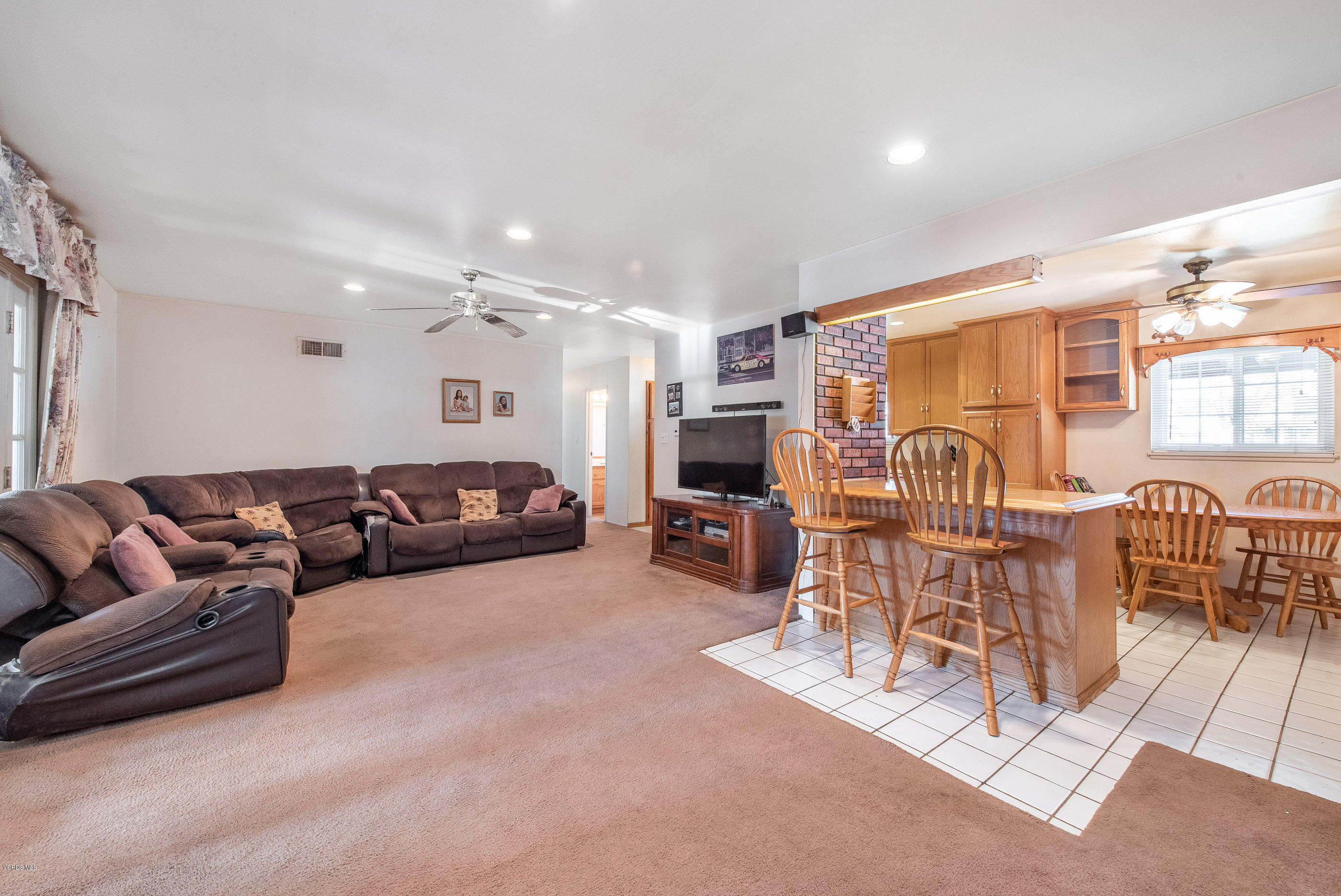4030 Angela Street Simi Valley, CA 93063 - Photo 6 of 28 4030 Angela St Simi Valley-6