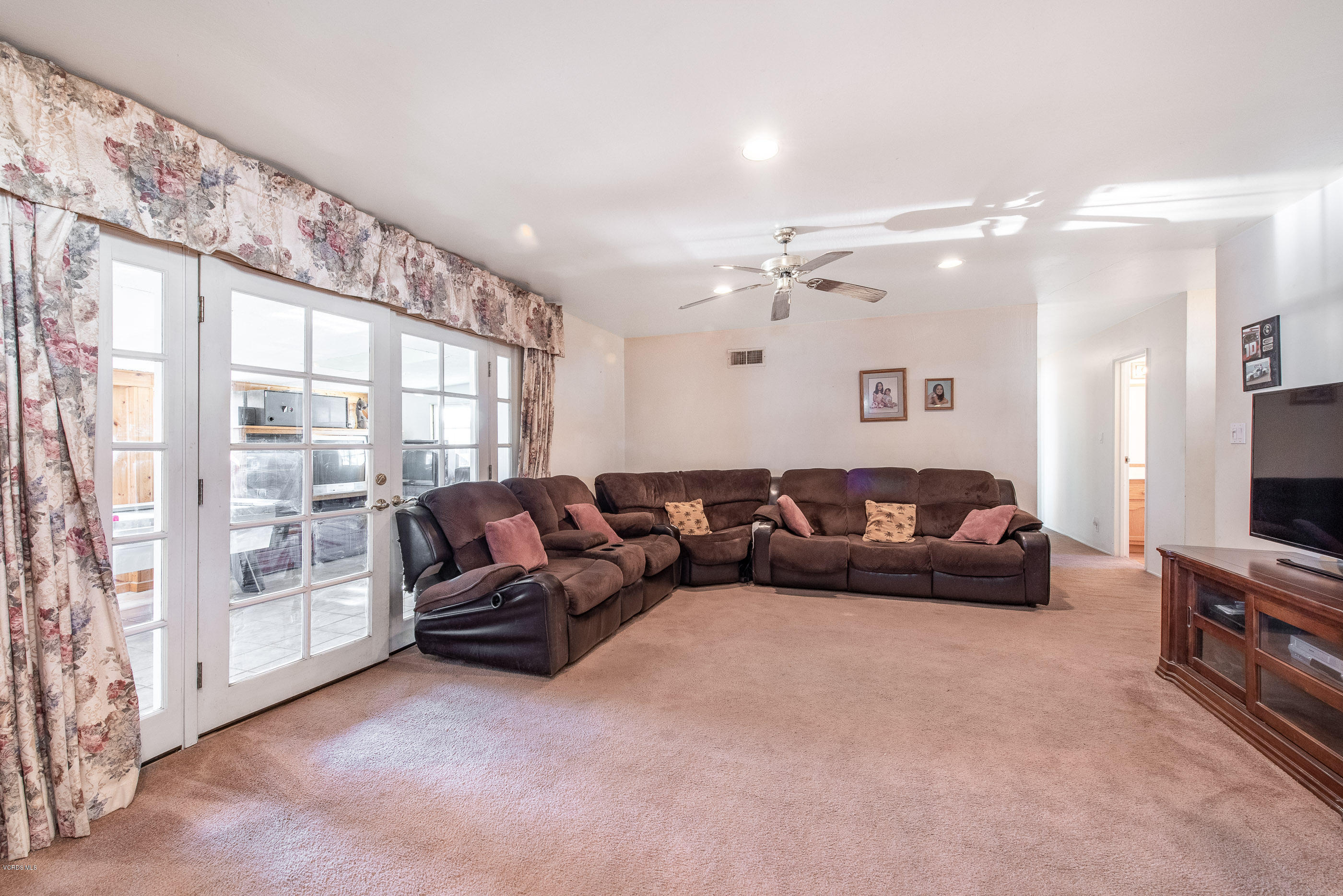 4030 Angela Street Simi Valley, CA 93063 - Photo 7 of 28 4030 Angela St Simi Valley-7