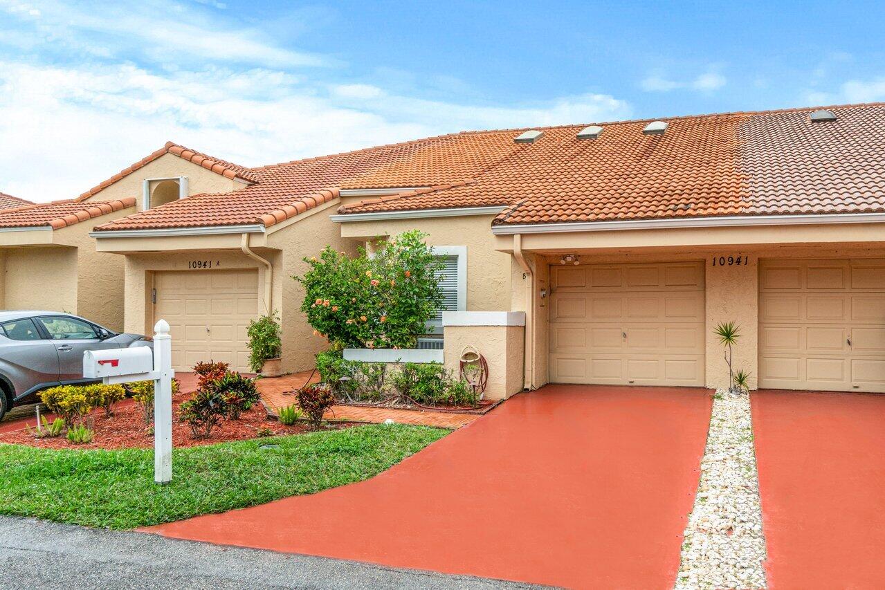 10941 Lakemore Lane, Unit B Boca Raton, FL 33498 - Photo 2 of 41 Exterior front