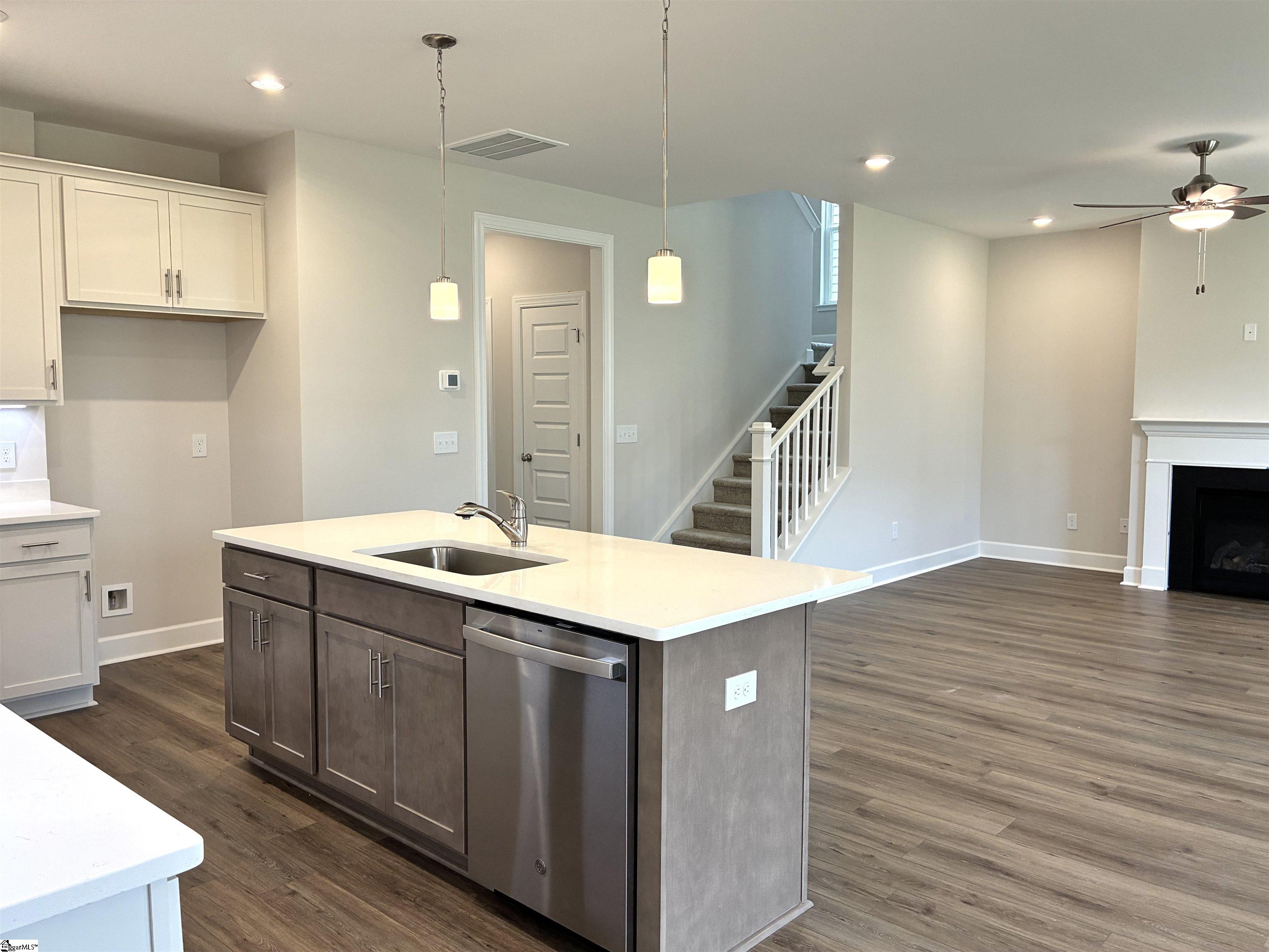 213 Fenner Place Greenville, SC 29607 - Photo 5 of 21