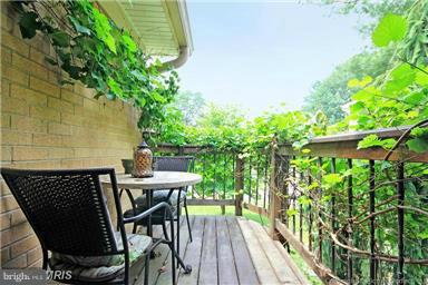 13809 Lewisdale Road Clarksburg, MD 20871 - Photo 26 of 28 Small Deck