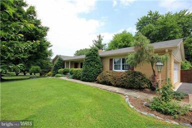 13809 Lewisdale Road Clarksburg, MD 20871 - Photo 27 of 28 Exterior (Front)
