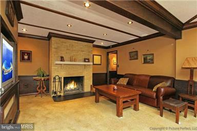 13809 Lewisdale Road Clarksburg, MD 20871 - Photo 6 of 28 Family Room