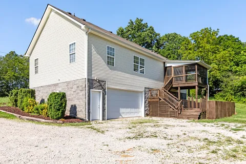 $434,999 | 2373 Hampshire Pike, Columbia, TN 38401