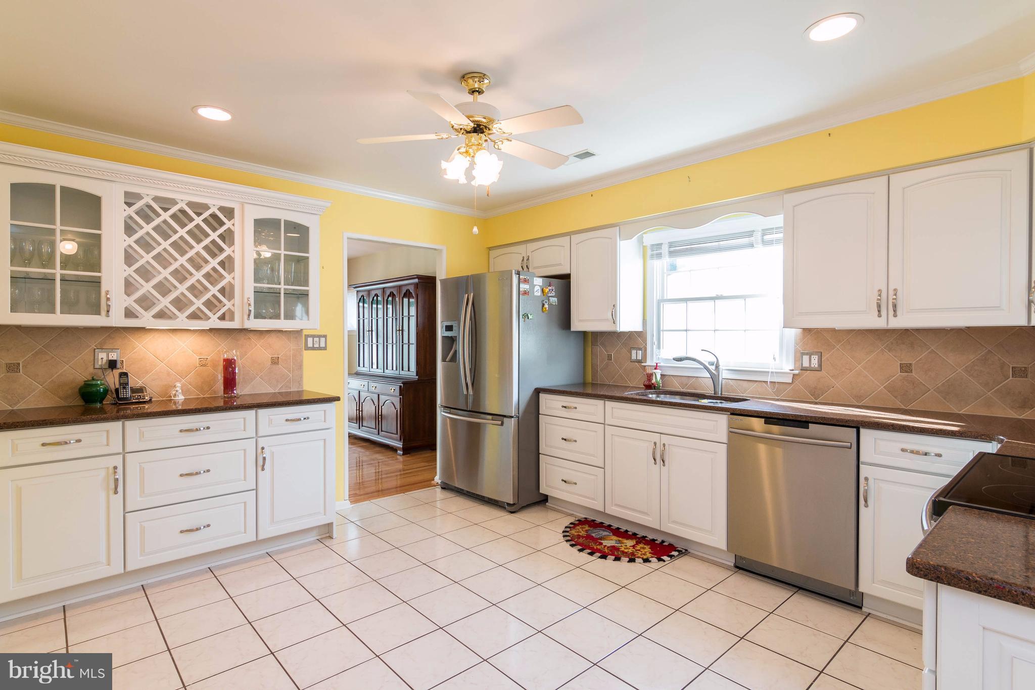869 Rudder Way Annapolis, MD 21401 - Photo 3 of 27 Kitchen