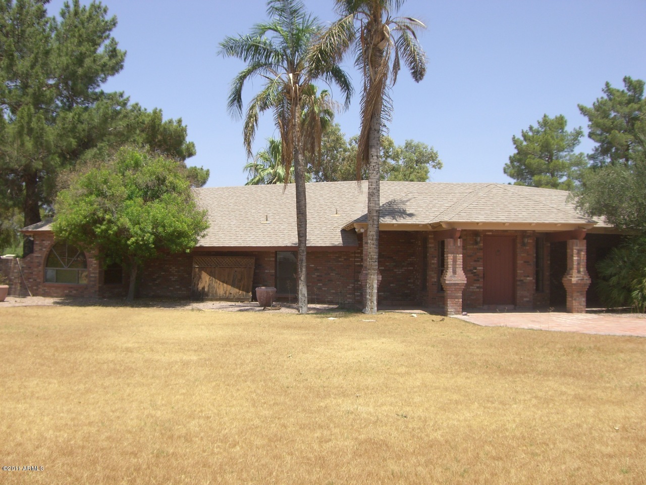 1245 South Gilbert Road Gilbert, AZ 85296 - Photo 2 of 29 Front2