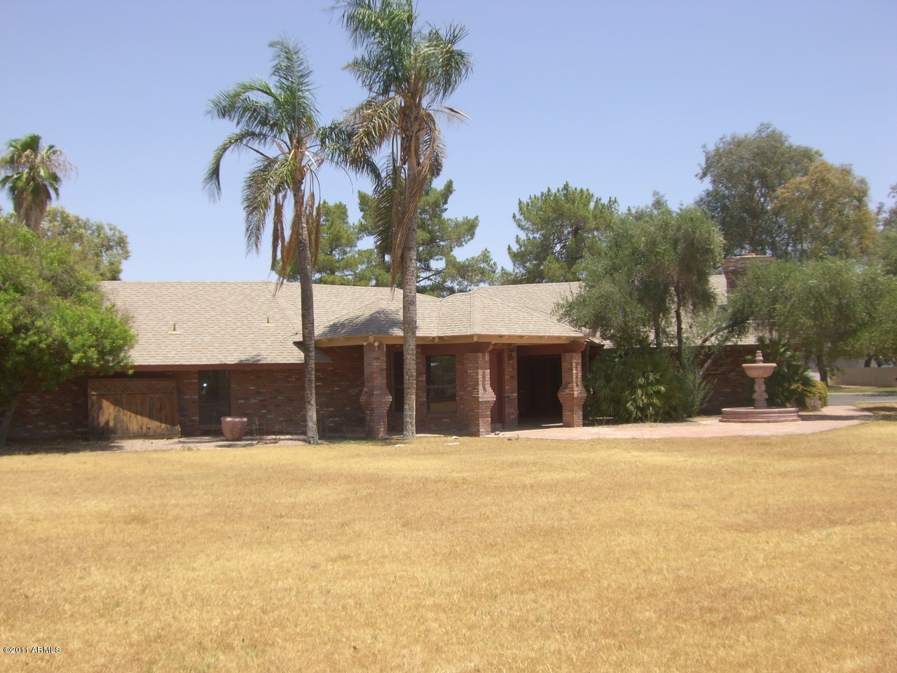 1245 South Gilbert Road Gilbert, AZ 85296 - Photo 3 of 29 Front3