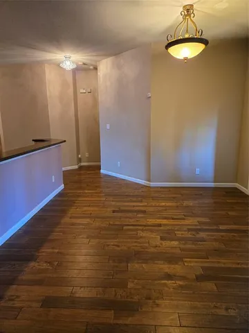 a view of room with an entryway