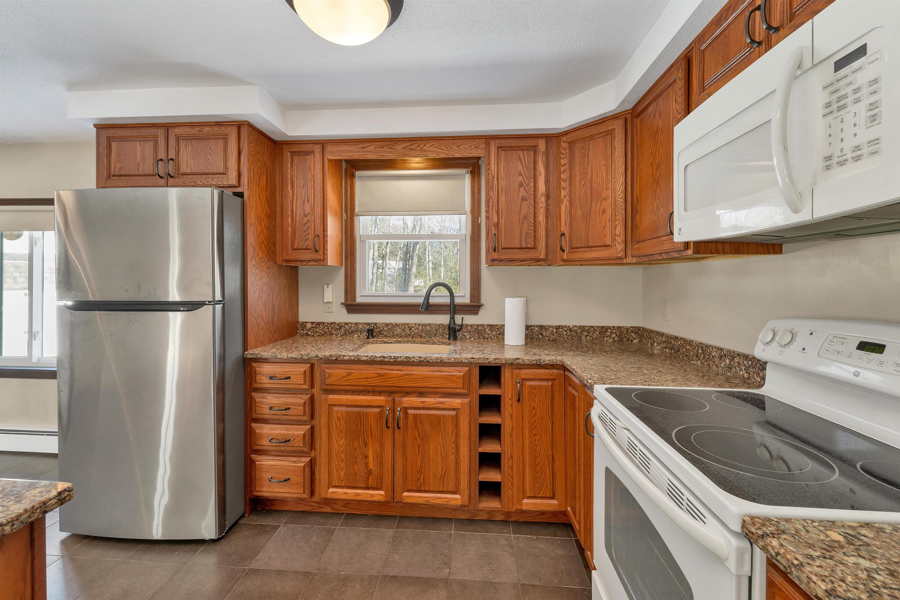 5 Hidden Valley Road Windham, NH 03087 - Photo 3 of 35